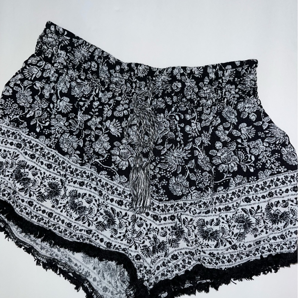 Loose-fit Shorts